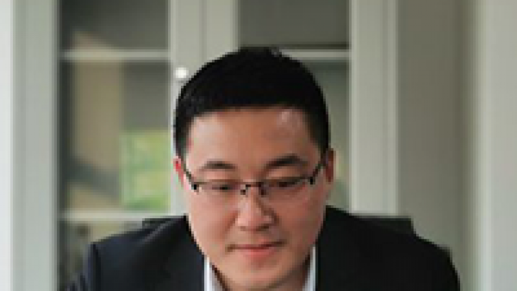 <div class="col-md-7" style="padding:0 20px 0 0;"> 								<h3>馮東澤</h3> 								<p>中國核工業華興建設有限公司<br /><br /></p> 							</div><p class="description">第一屆財稅知識競賽已經過去三年了，三年來我考過并評上了高級會計師，自己也走上了財務管理崗位。</p>